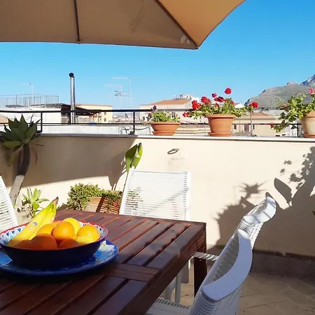 Terrace With View Attic In Old Town Ballarhome Palermo Exterior photo