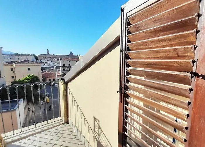 Terrace With View Attic In Old Town Ballarhome