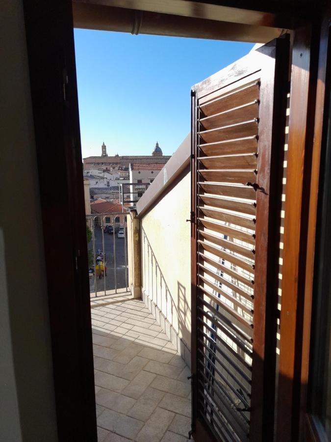 Terrace With View Attic In Old Town Ballarhome Apartment *